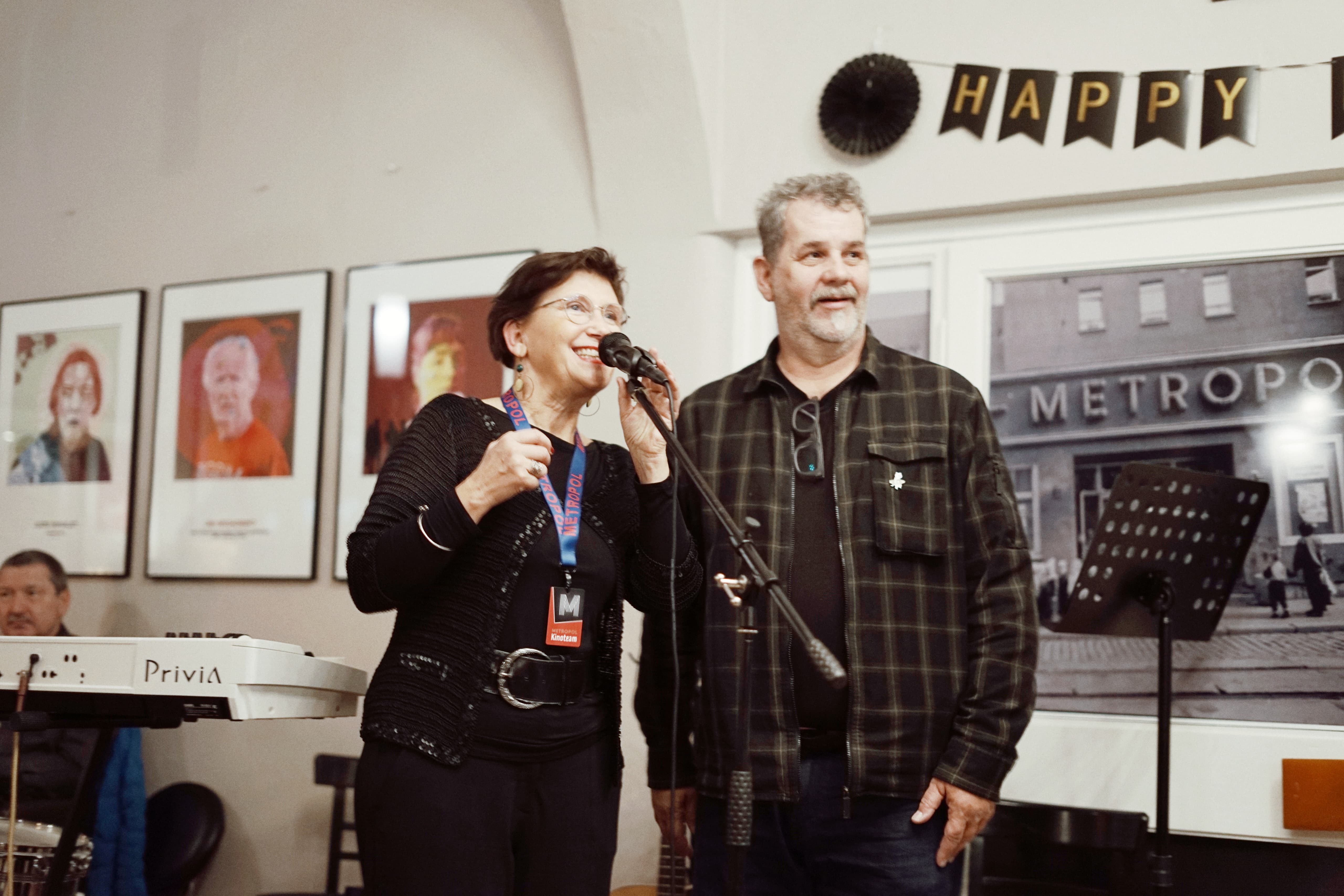 Ausstellungseröffnung Gerald Risch: 10 Jahre Titelhelden