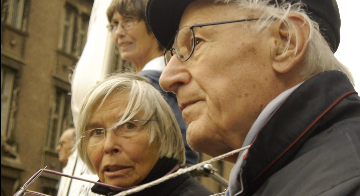 Foto des Zeitzeugen Ludwig Baumann und seiner Unterstützerin Ursula Prahm